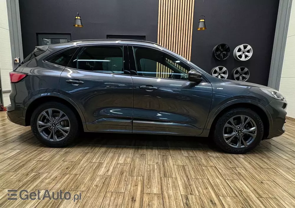 FORD Kuga 1.5 EcoBoost ST-LINE