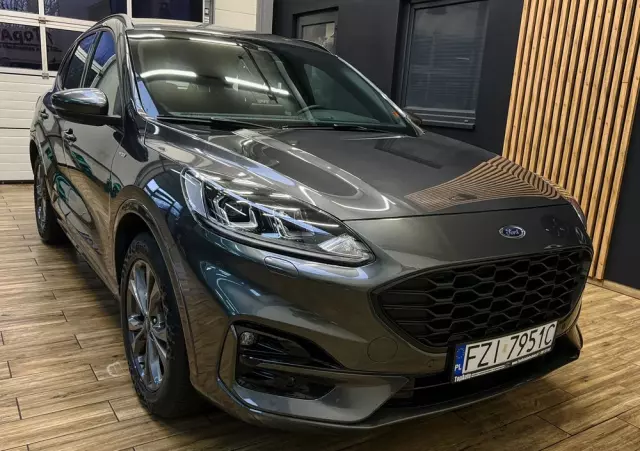 FORD Kuga 1.5 EcoBoost ST-LINE