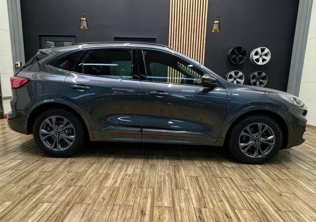 FORD Kuga 1.5 EcoBoost ST-LINE