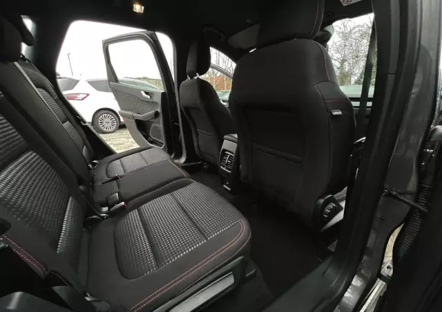 FORD Kuga 1.5 EcoBoost ST-LINE