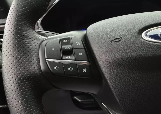 FORD Kuga 1.5 EcoBoost ST-LINE