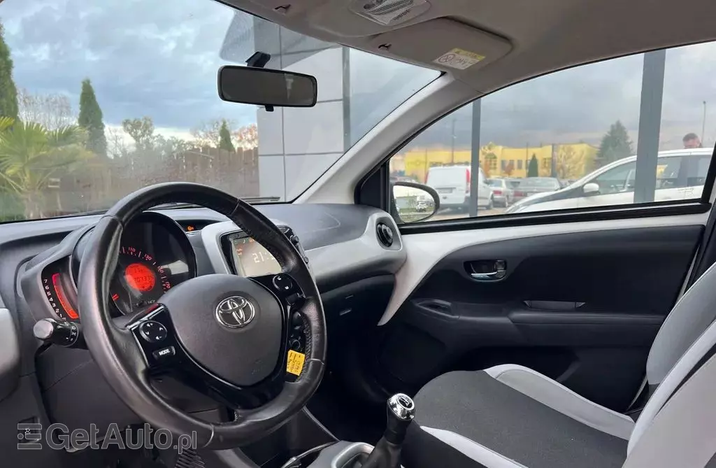 TOYOTA Aygo 1.0 VVT-i (69 KM)
