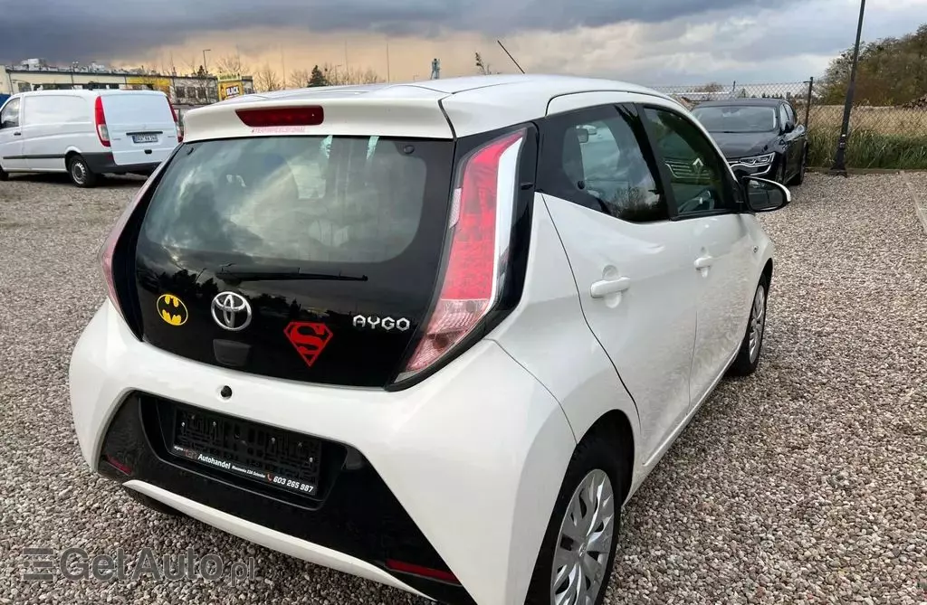 TOYOTA Aygo 1.0 VVT-i (69 KM)