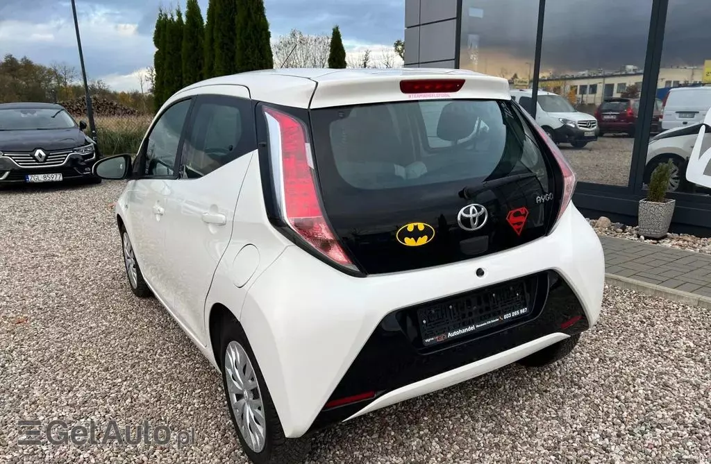 TOYOTA Aygo 1.0 VVT-i (69 KM)