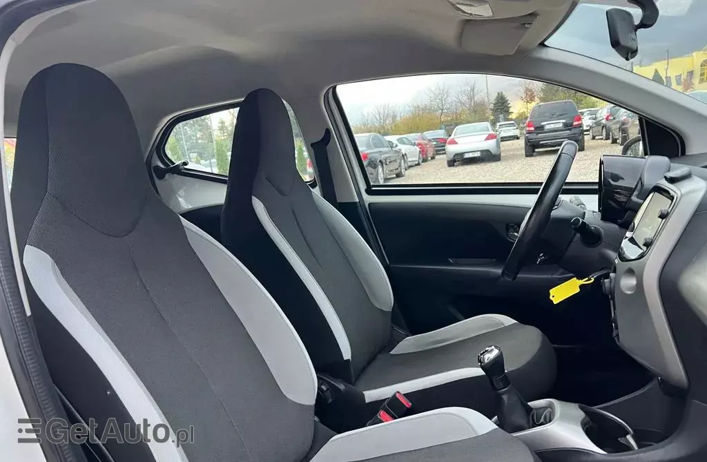 TOYOTA Aygo 1.0 VVT-i (69 KM)