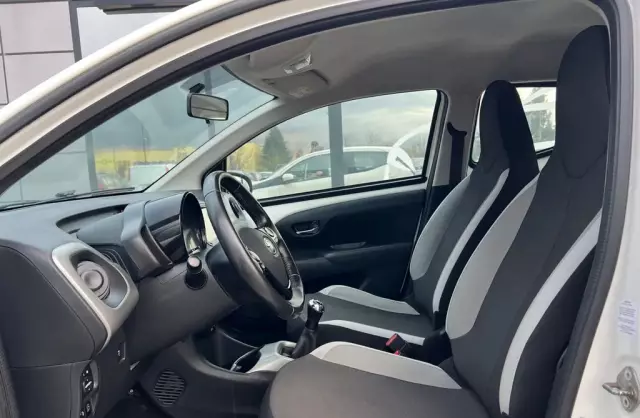 TOYOTA Aygo 1.0 VVT-i (69 KM)