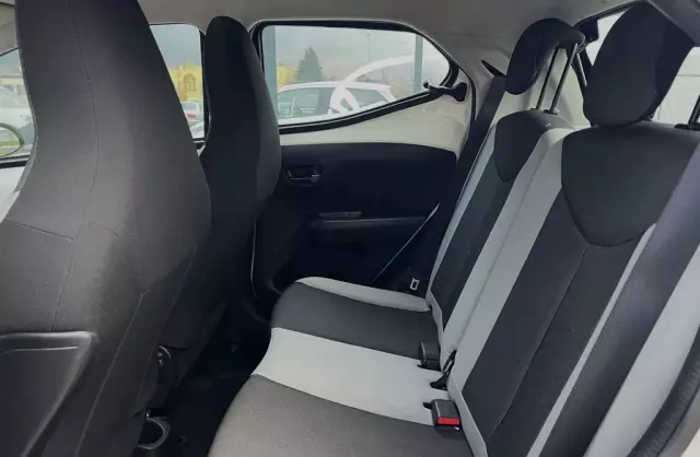 TOYOTA Aygo 1.0 VVT-i (69 KM)
