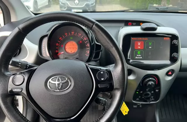 TOYOTA Aygo 1.0 VVT-i (69 KM)