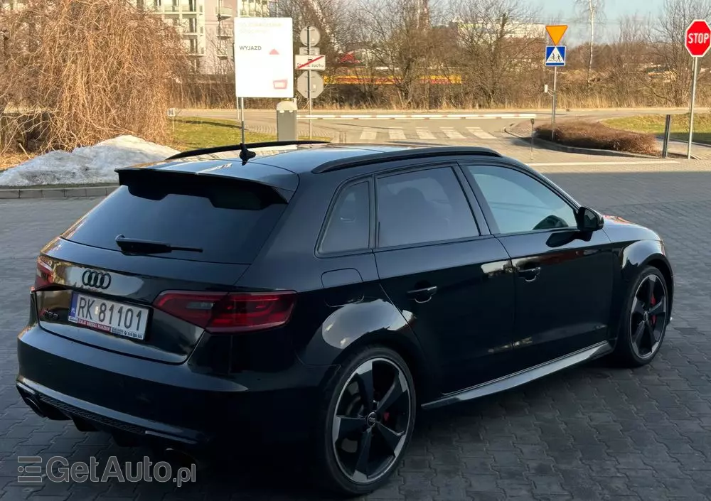 AUDI RS3 Sportback S tronic