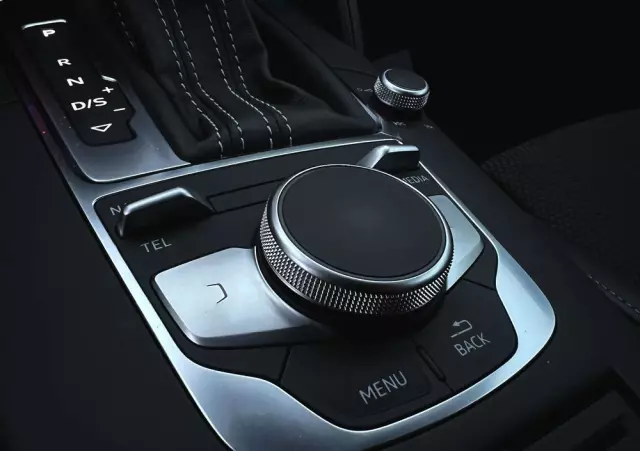 AUDI A3 2.0 TFSI Sportback quattro S tronic sport