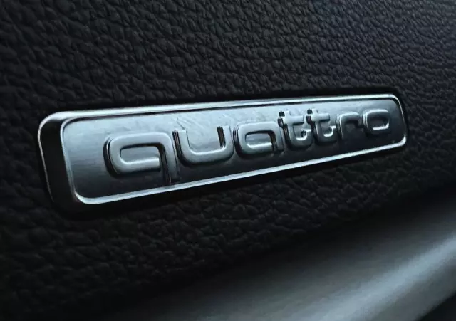 AUDI A3 2.0 TFSI Sportback quattro S tronic sport