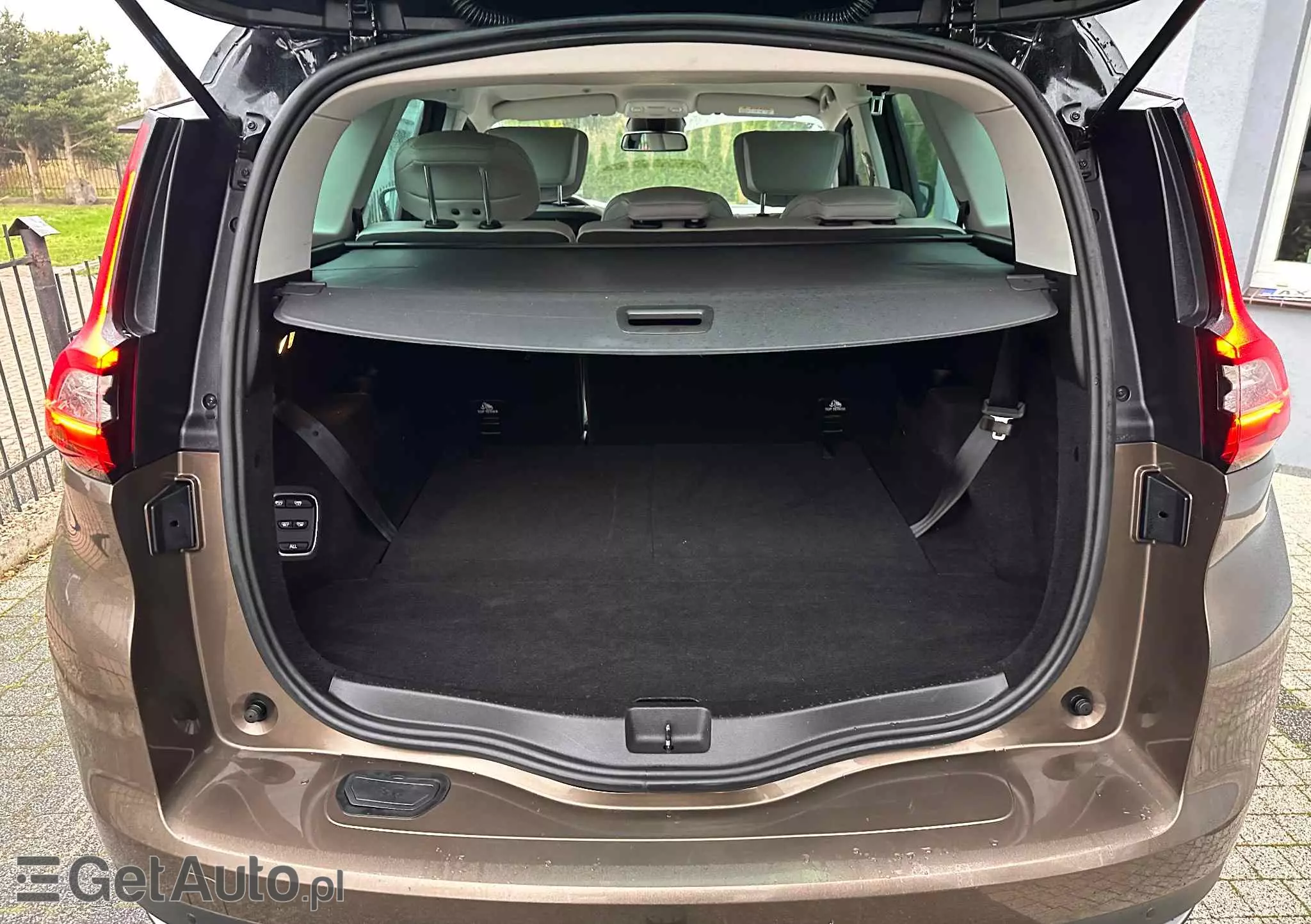 RENAULT Grand Scenic ENERGY dCi 110 EDC LIMITED