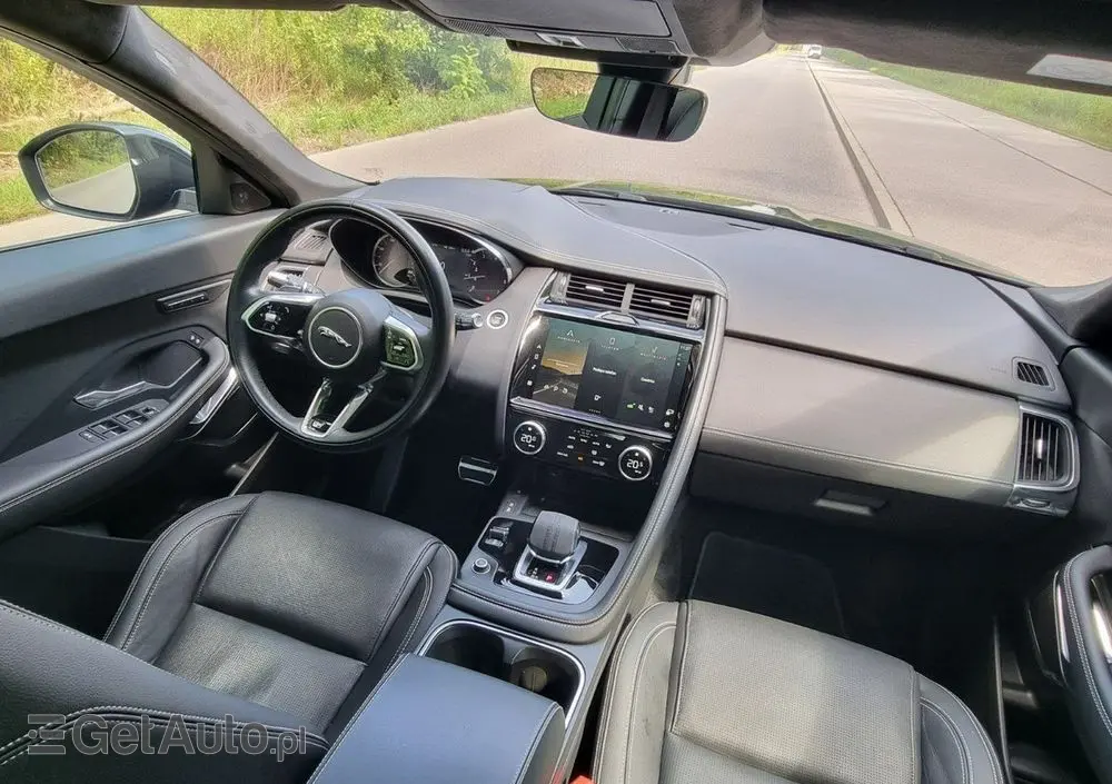 JAGUAR E-Pace 
