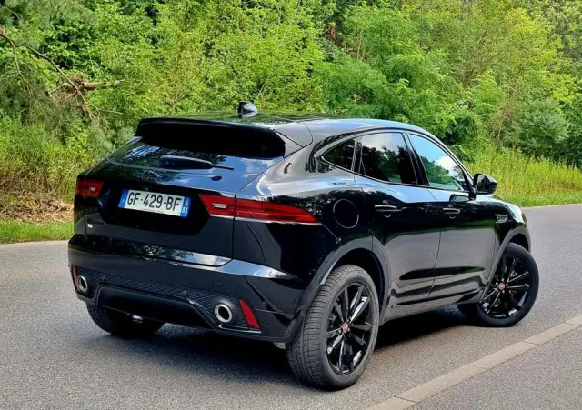 JAGUAR E-Pace 