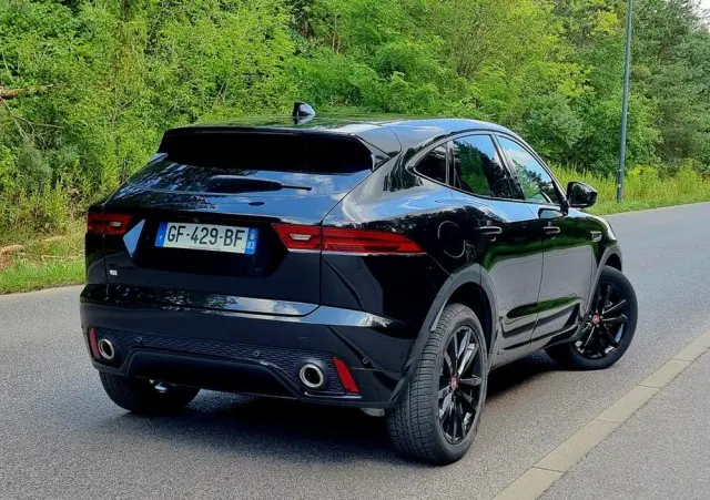 JAGUAR E-Pace 