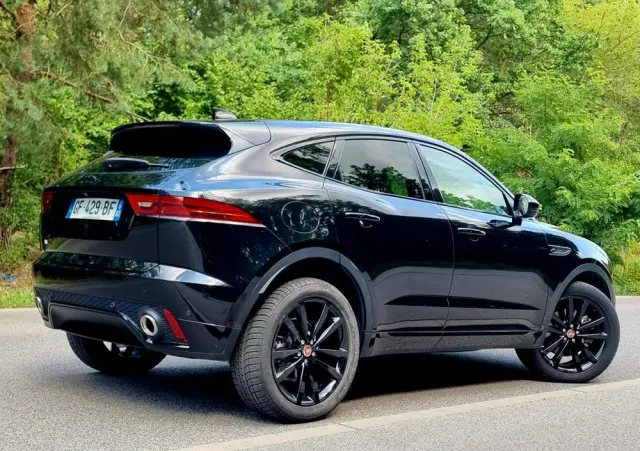 JAGUAR E-Pace 