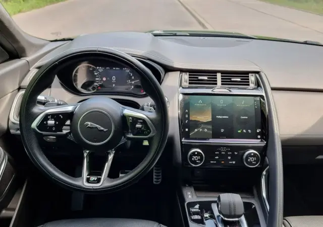 JAGUAR E-Pace 