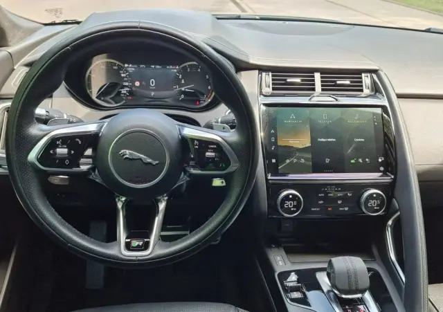 JAGUAR E-Pace 