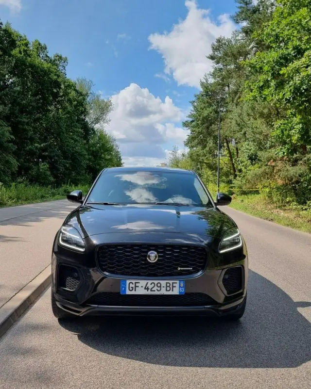 JAGUAR E-Pace 