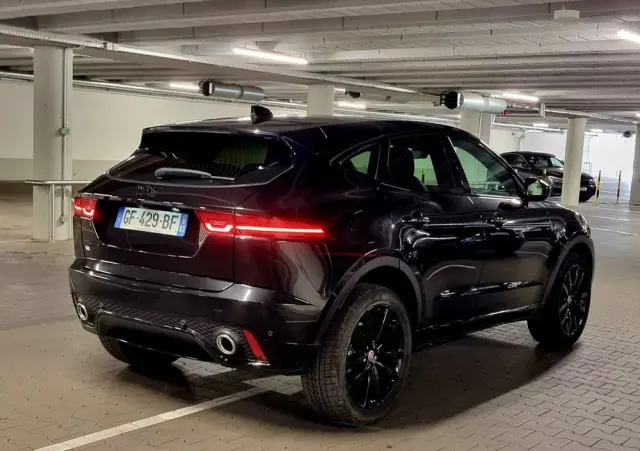 JAGUAR E-Pace 