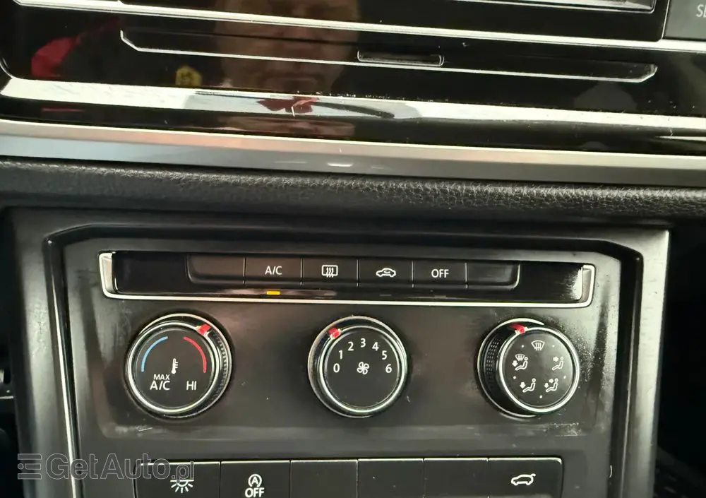 VOLKSWAGEN Touran 2.0 TDI SCR DSG Comfortline