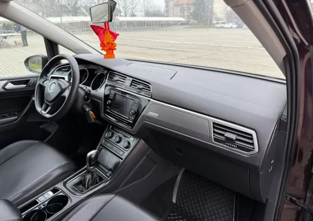 VOLKSWAGEN Touran 2.0 TDI SCR DSG Comfortline