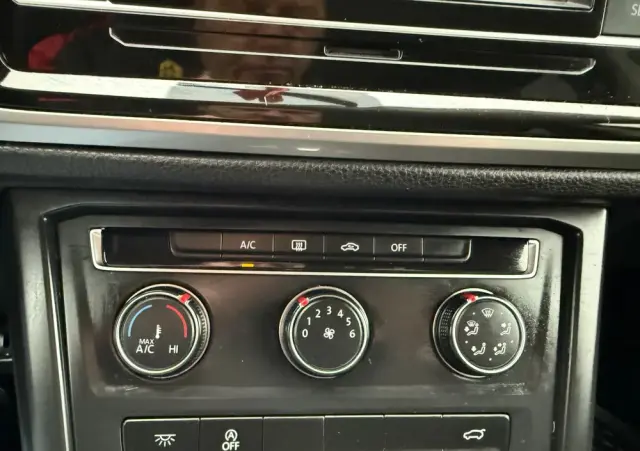 VOLKSWAGEN Touran 2.0 TDI SCR DSG Comfortline