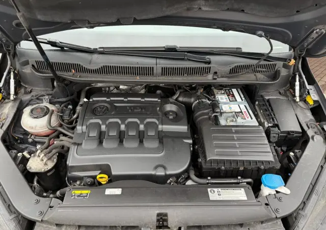 VOLKSWAGEN Touran 2.0 TDI SCR DSG Comfortline