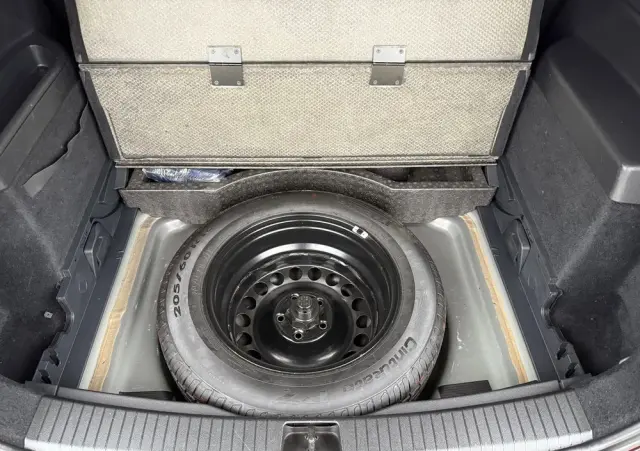 VOLKSWAGEN Touran 2.0 TDI SCR DSG Comfortline