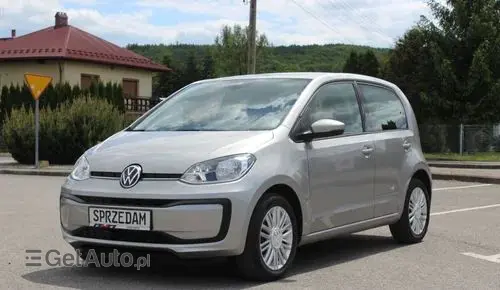 VOLKSWAGEN Up! 