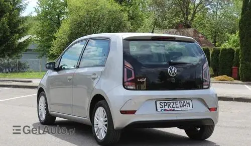 VOLKSWAGEN Up! 