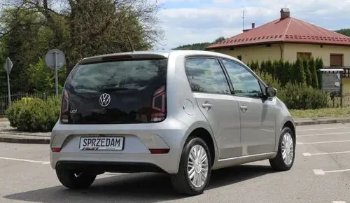 VOLKSWAGEN Up! 