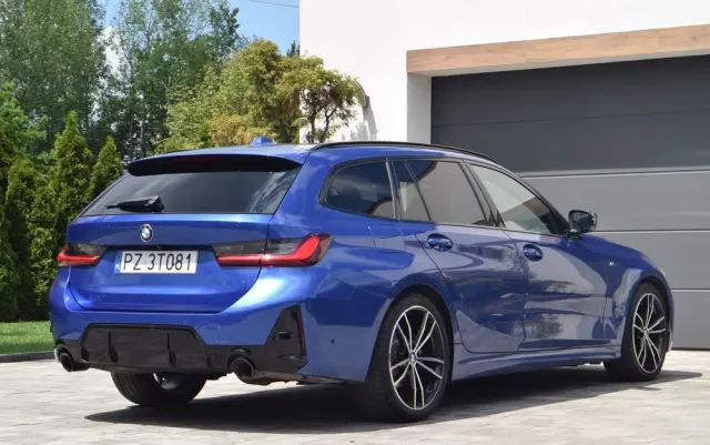BMW Seria 3 320d xDrive M Sport sport