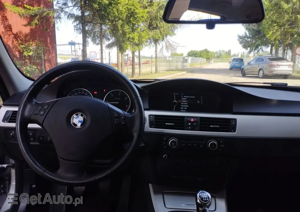 BMW Seria 3 318d DPF Edition Sport