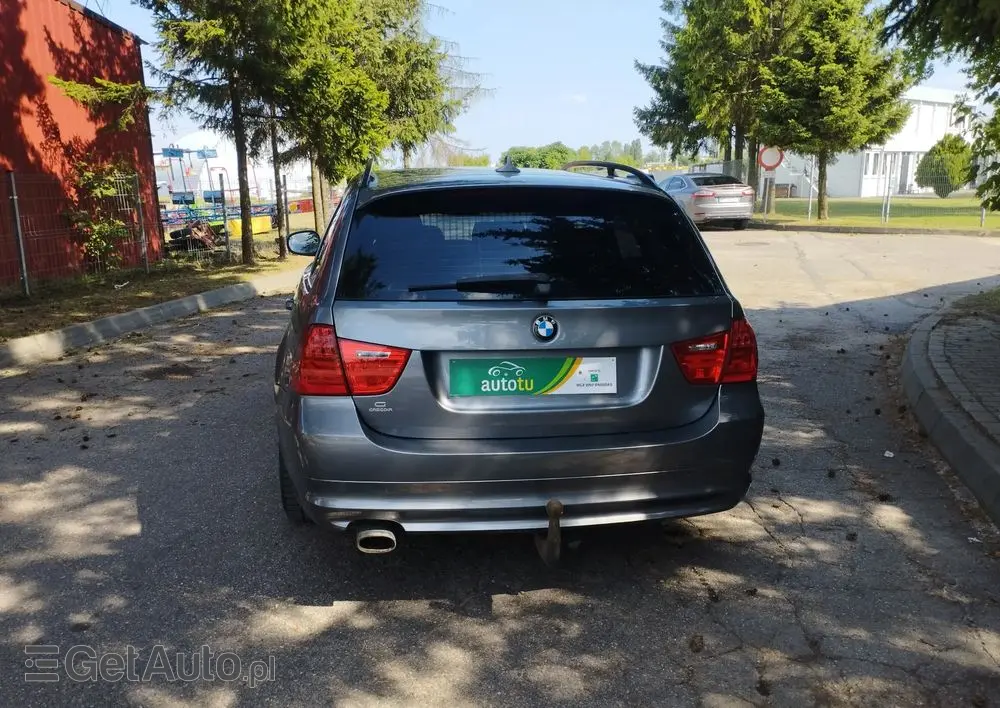 BMW Seria 3 318d DPF Edition Sport