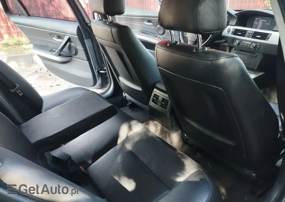 BMW Seria 3 318d DPF Edition Sport