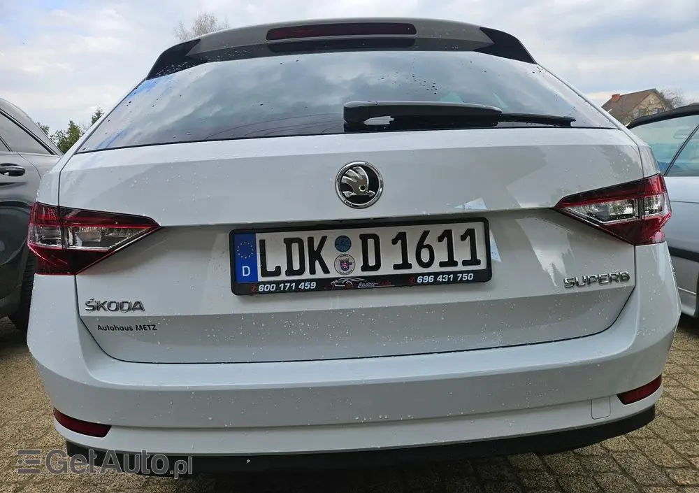 SKODA Superb 2.0 TDI DSG Premium Edition