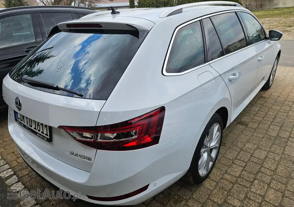 SKODA Superb 2.0 TDI DSG Premium Edition