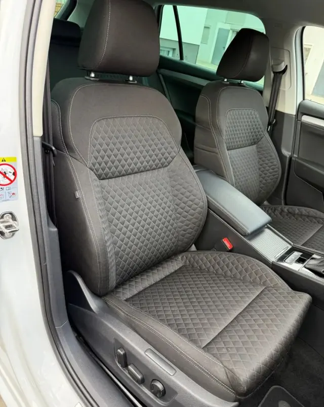 SKODA Superb 2.0 TDI DSG Premium Edition