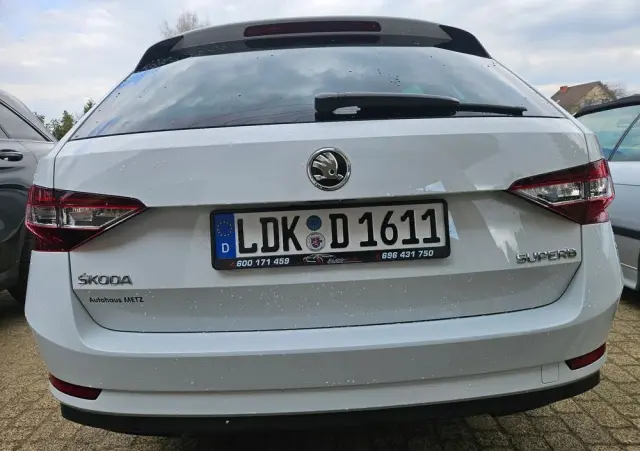 SKODA Superb 2.0 TDI DSG Premium Edition