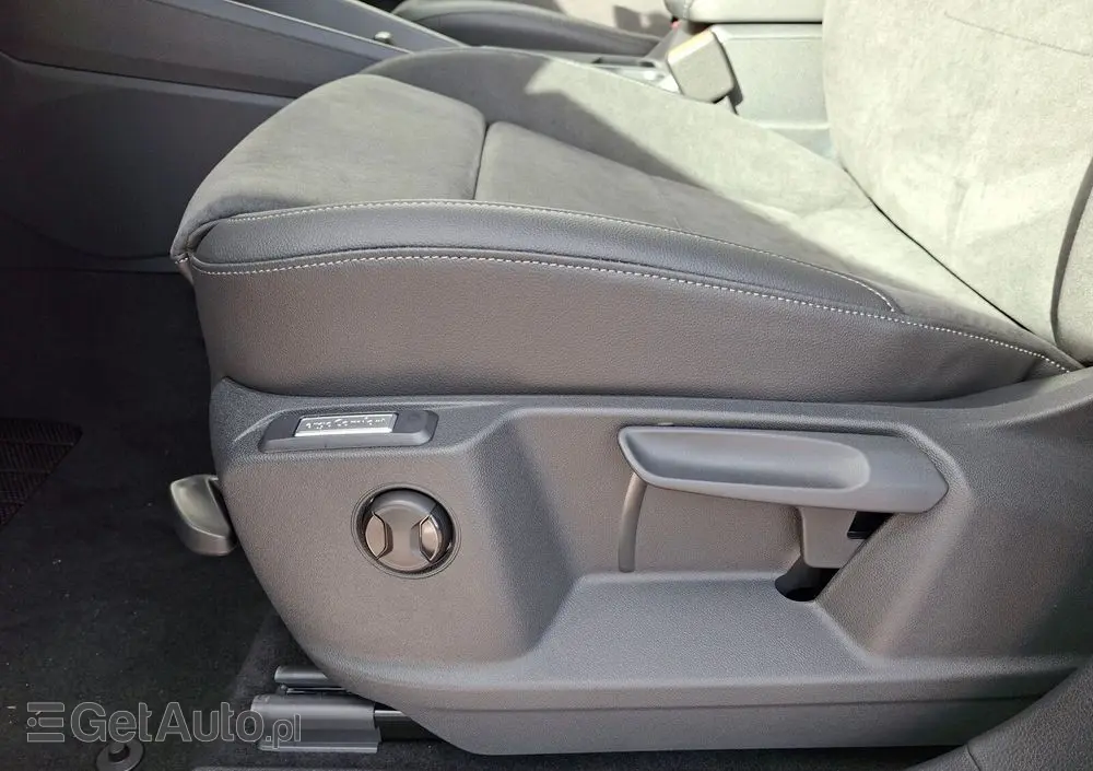 VOLKSWAGEN Caddy 1.5 TSI Style DSG