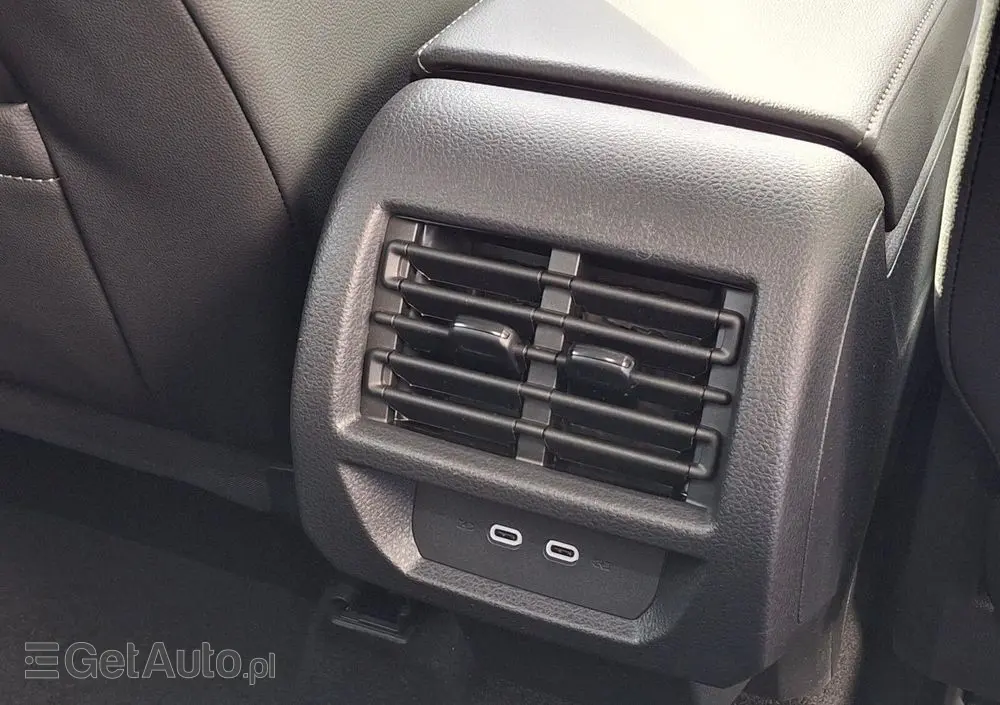 VOLKSWAGEN Caddy 1.5 TSI Style DSG