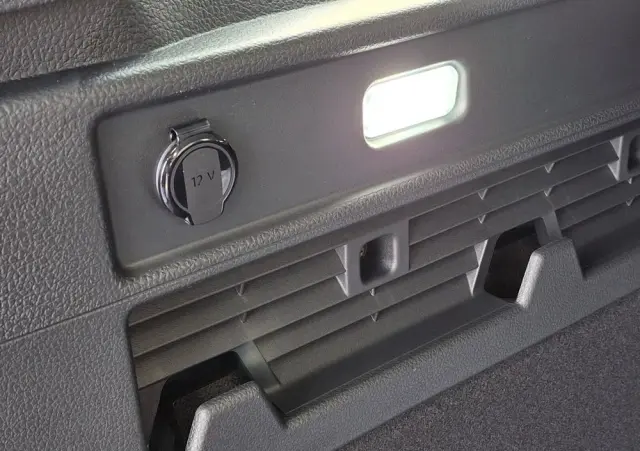 VOLKSWAGEN Caddy 1.5 TSI Style DSG