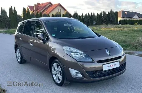 RENAULT Grand Scenic 