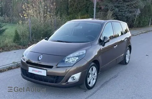 RENAULT Grand Scenic 