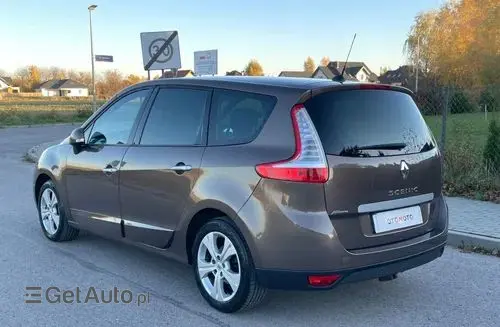RENAULT Grand Scenic 