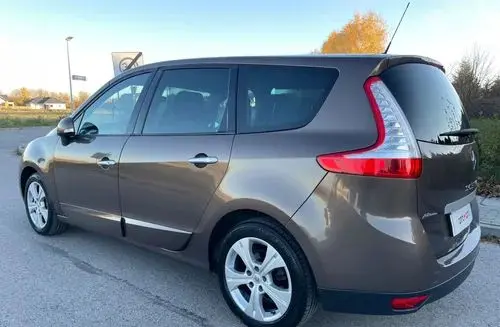 RENAULT Grand Scenic 