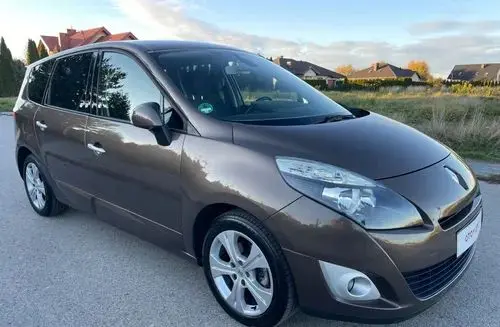 RENAULT Grand Scenic 