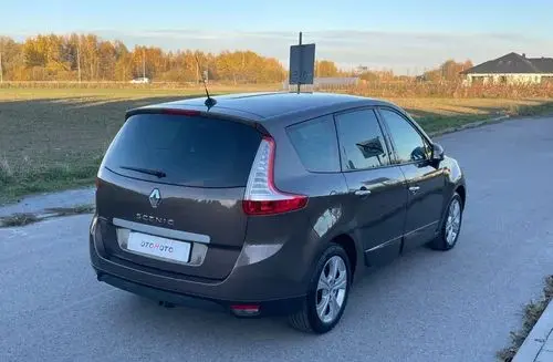 RENAULT Grand Scenic 