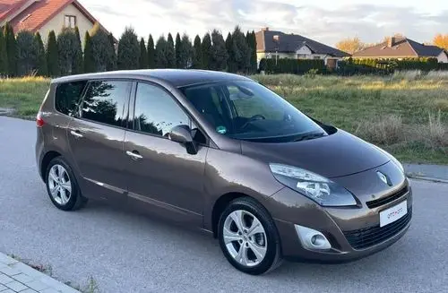 RENAULT Grand Scenic 